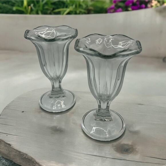 Unmarked Other - Set of 2 new vintage glass ice cream sundae glasses 6” Tall